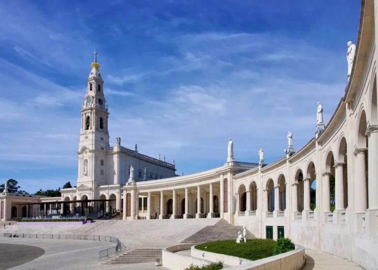 Basilica of Our Lady of the Rosary of Fatima, Fatima, Portugal